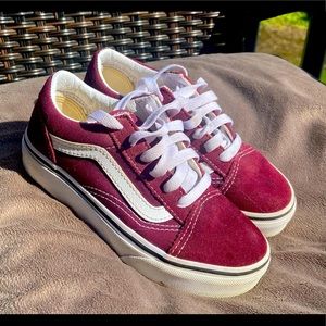 Adorable Port Royale colored Vans girls size 12